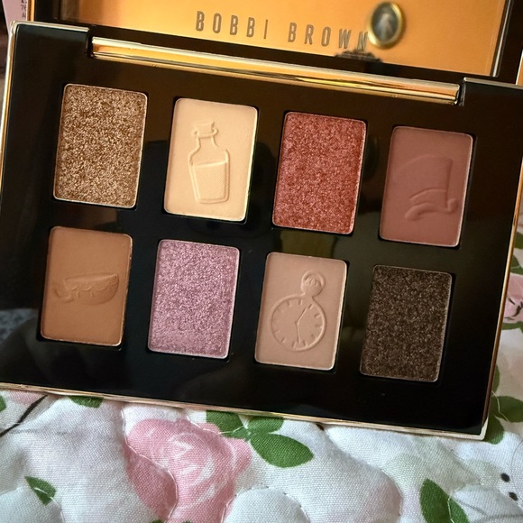 🐰♣️NWT BOBBI BROWN DISNEY ALICE IN WONDERLAND EYE SHADOW PALETTE METALLIC 🐇🐰 - Picture 6 of 12